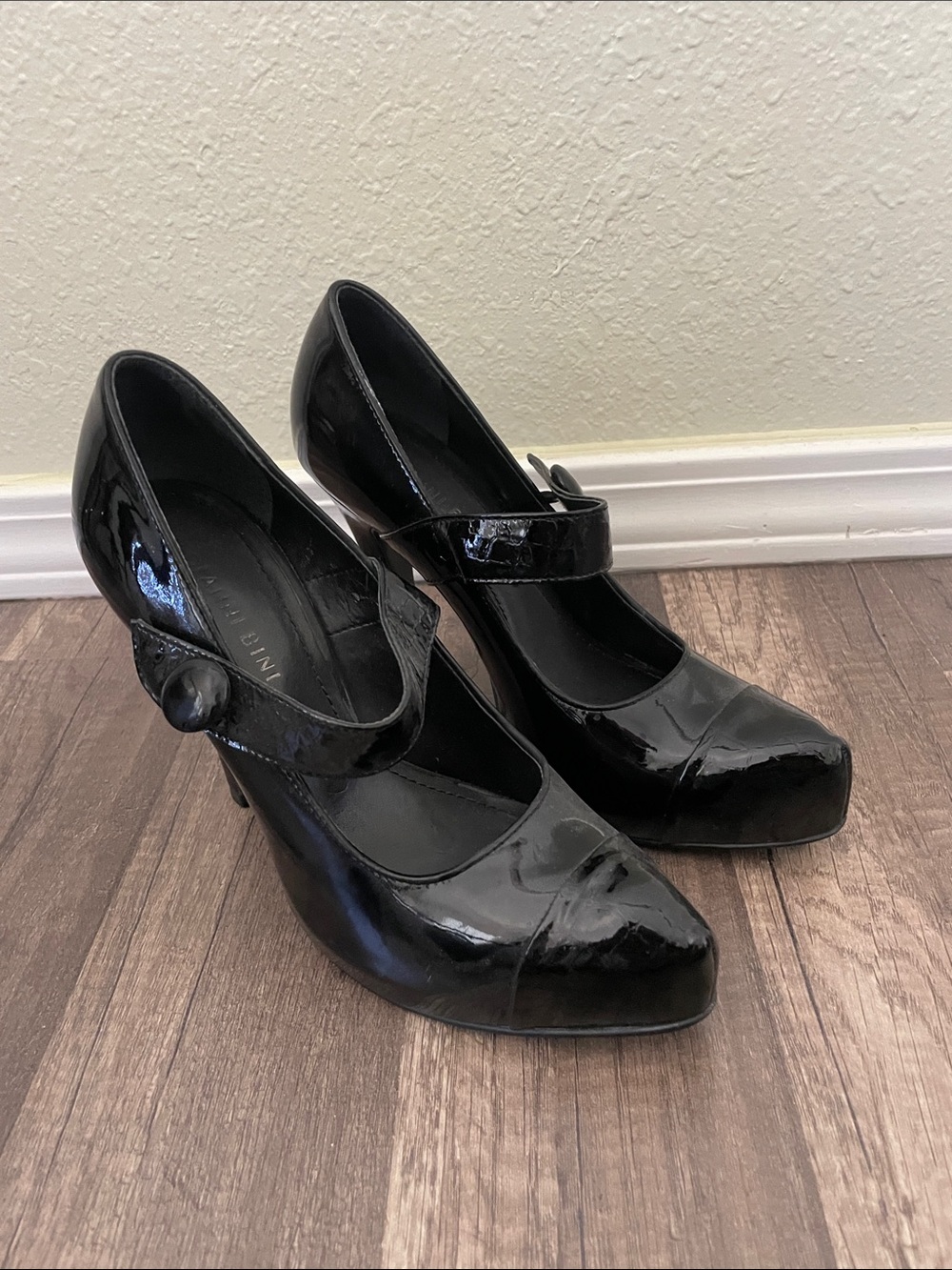 Gianni Bini Black Patent Mary Jane Heels